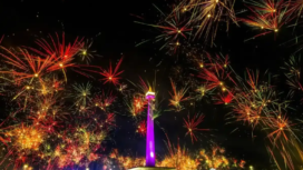 Polda Metro Jaya menutup total ruas Jalan Sudirman-Thamrin untuk Car Free Night menyambut Tahun Baru 2026.