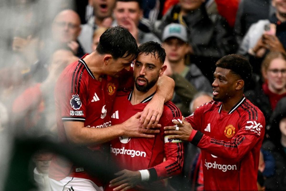 Bruno Fernandes dan Harry Maguire mengunggah pesan perpisahan untuk Ruben Amorim