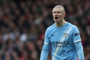 Penyerang andalan Manchester City, Erling Haaland, nyaris tak memberi dampak dalam kekalahan 0-2 dari Manchester United di Old Trafford, Sabtu (17/1/2026)