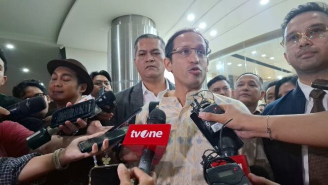 
Nadiem Makarim menanggapi isu dugaan korupsi pengadaan Chromebook di Kemendikbudristek.