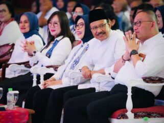 Pemerintah mulai membangun 104 gedung permanen Sekolah Rakyat sebagai program pendidikan gratis nasional.