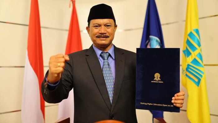 Wali Kota Madiun Maidi saat menghadiri acara resmi pemerintahan