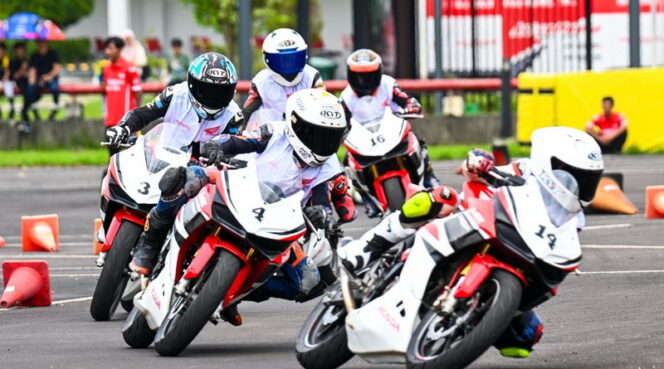 
Sebanyak 10 pebalap muda resmi terpilih mengikuti Astra Honda Racing School 2026.
