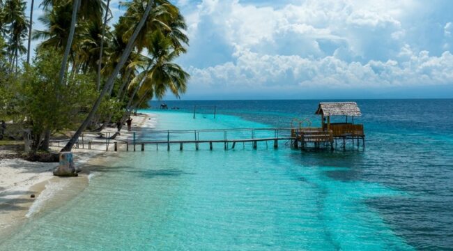 Pesawat di bandara Palu siap melayani rute Guangzhou dan Jakarta–Luwuk