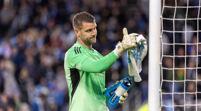 Marteen Paes debut bersama Ajax Amsterdam