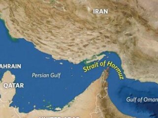 Selat Hormuz menjadi jalur strategis pengiriman minyak mentah dari Teluk Persia ke pasar global.