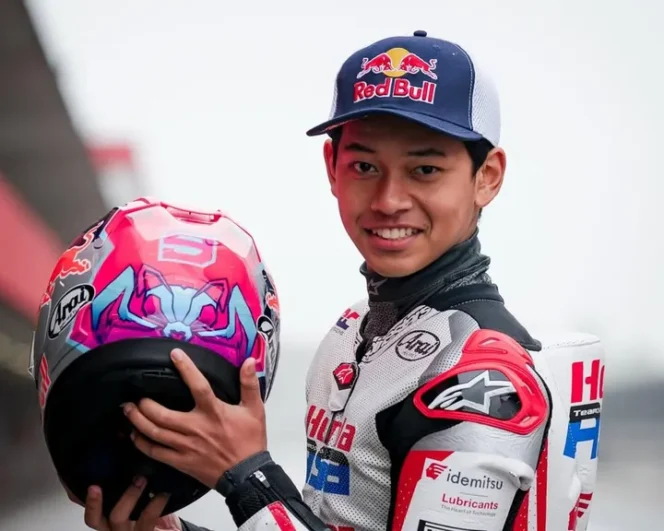 
					Veda Ega Pratama memulai Moto3 Brasil 2026 dari posisi keempat, modal penting untuk raih podium.